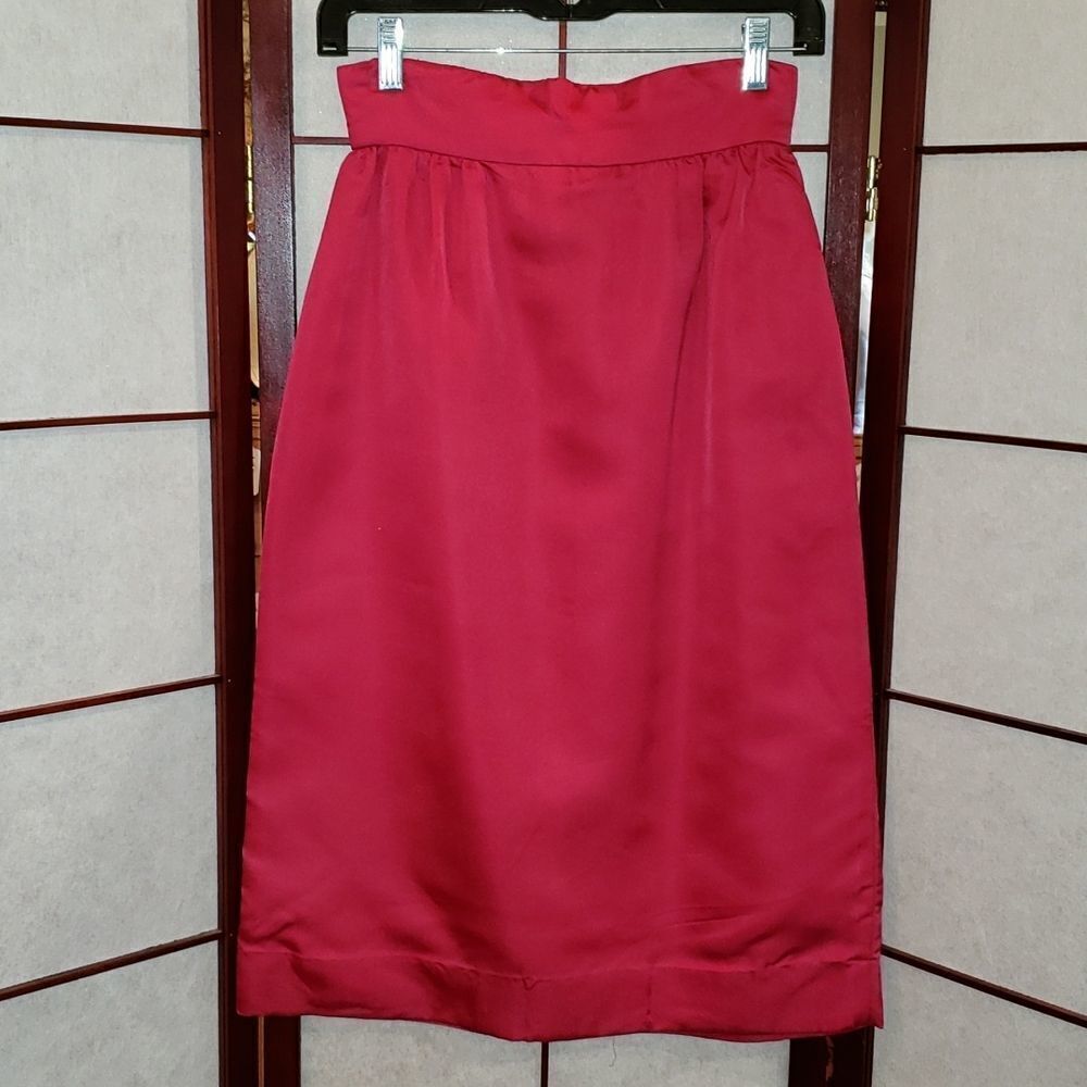 Ladies Fushia Knee High Skirt